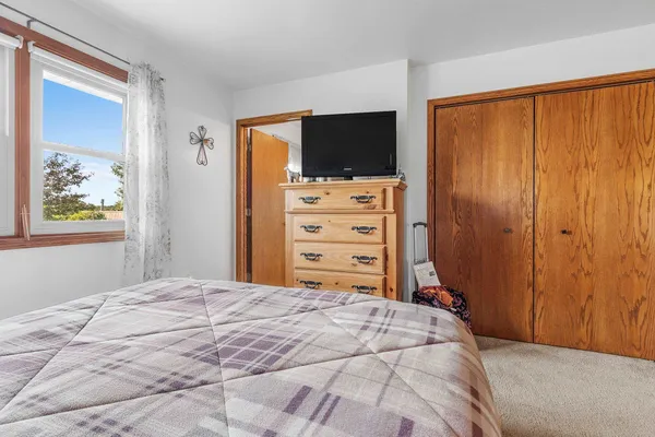 $949,900 | W4233 Porterfield Lake Road, Porterfield, WI 54159