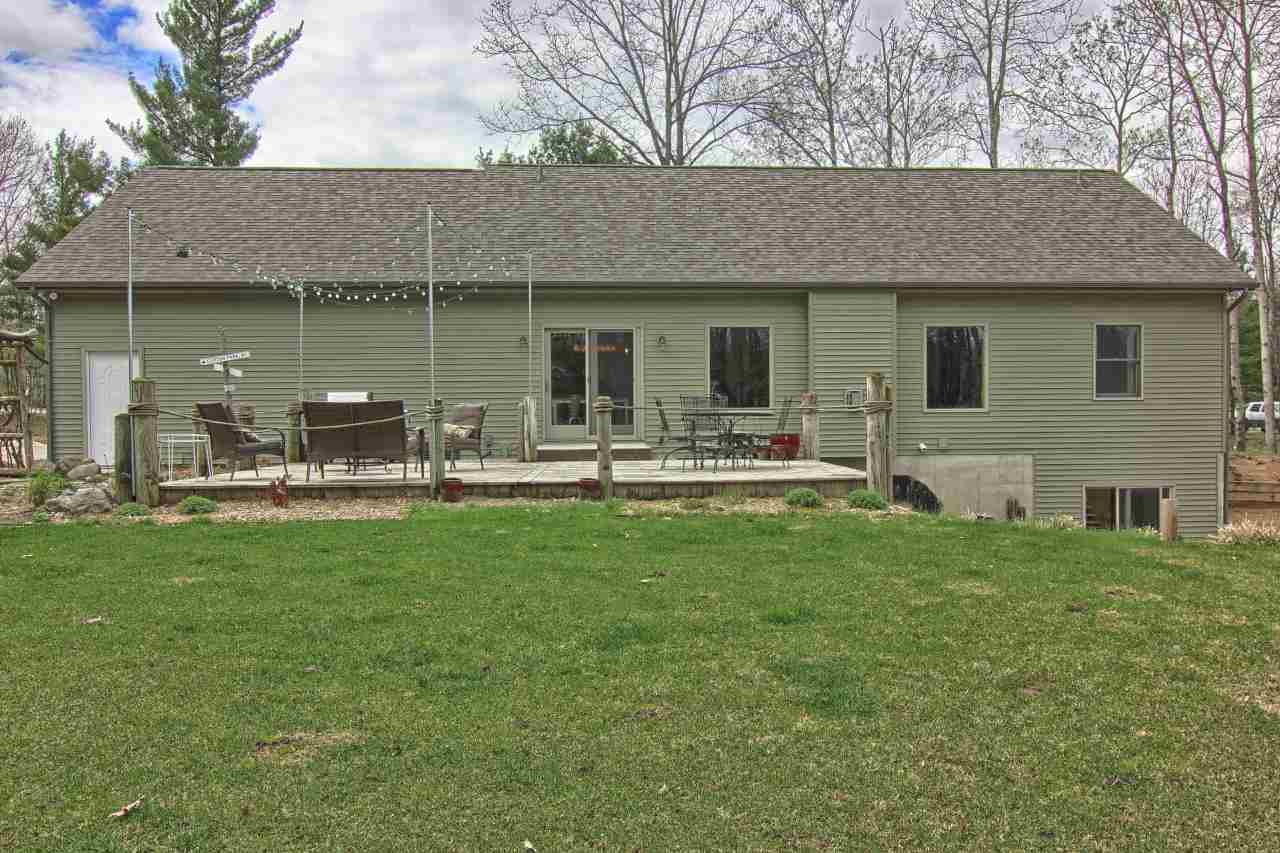 1859 Round Lake Road Interlochen, MI 49643 - Photo 4 of 30 1831795-3.JPG