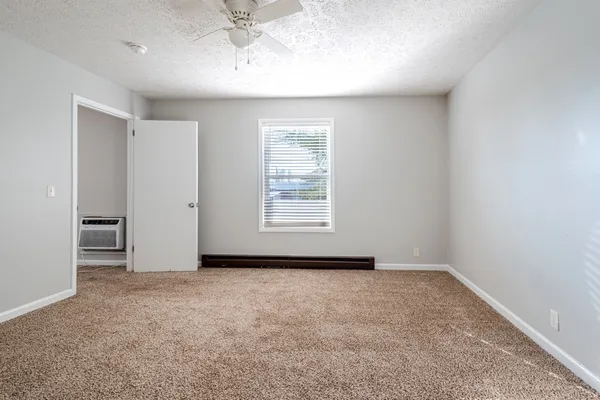 $1,049 | 1059 Woods Ferry Road, Unit 12, Gallatin, TN 37066