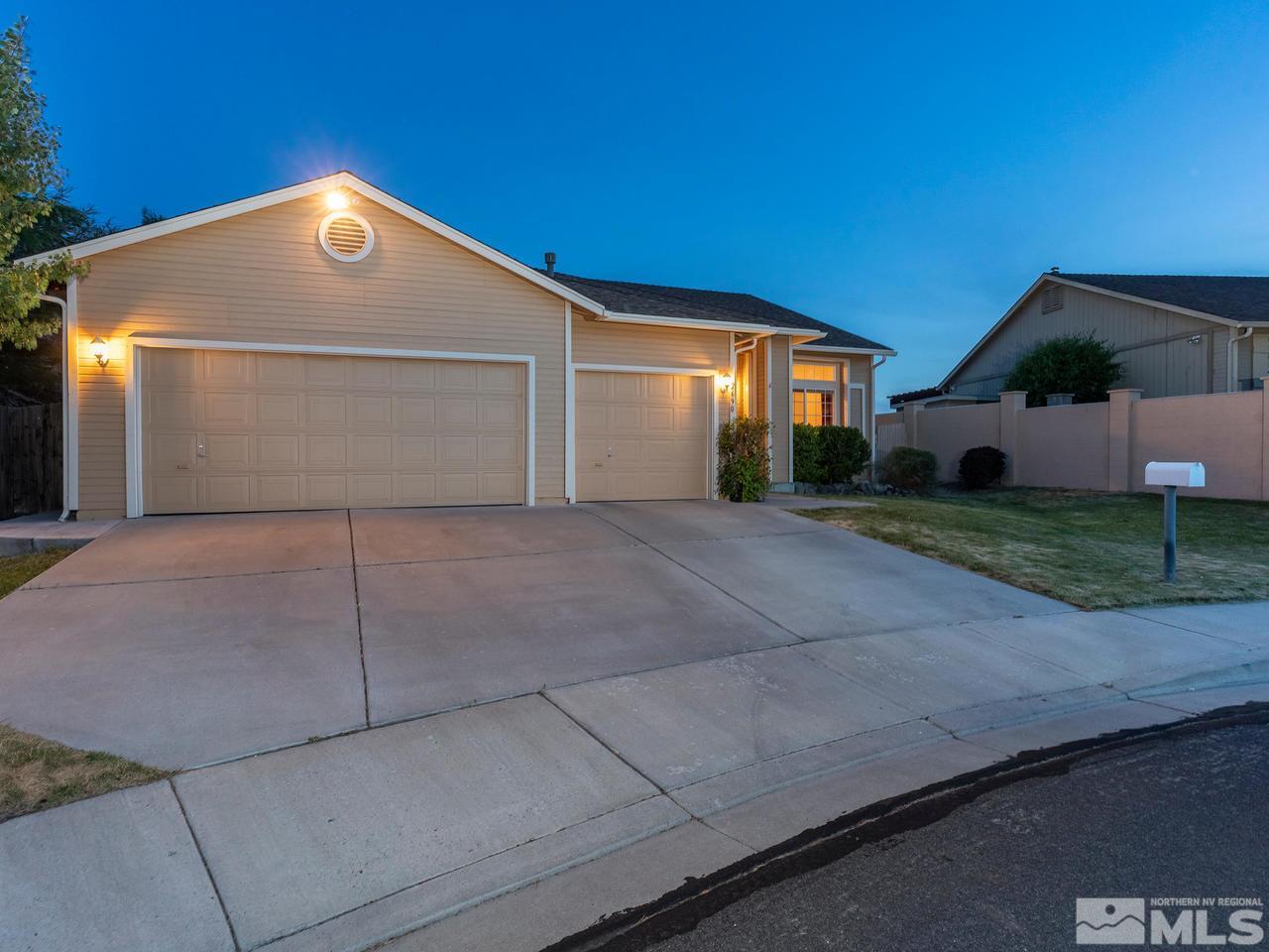 2690 Decade Circle Reno, NV 89512 - Photo 2 of 25 Photo 2