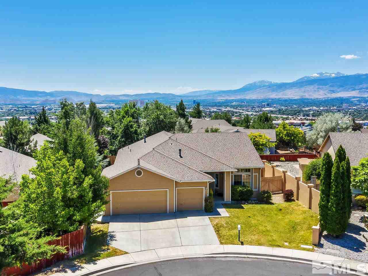 2690 Decade Circle Reno, NV 89512 - Photo 5 of 25 Photo 5