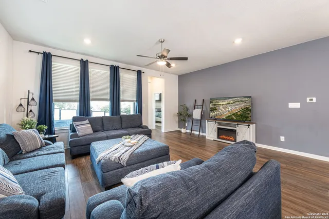 $2,850 | 1510 Escarpment Road, New Braunfels, TX 78132