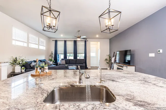 $2,850 | 1510 Escarpment Road, New Braunfels, TX 78132