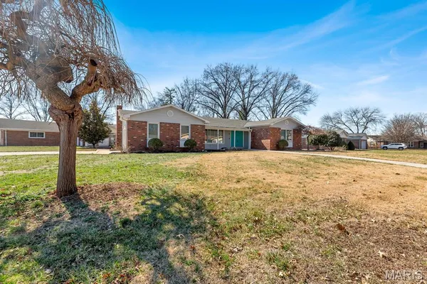 $325,000 | 1 Riverbend Place, Washington, MO 63090