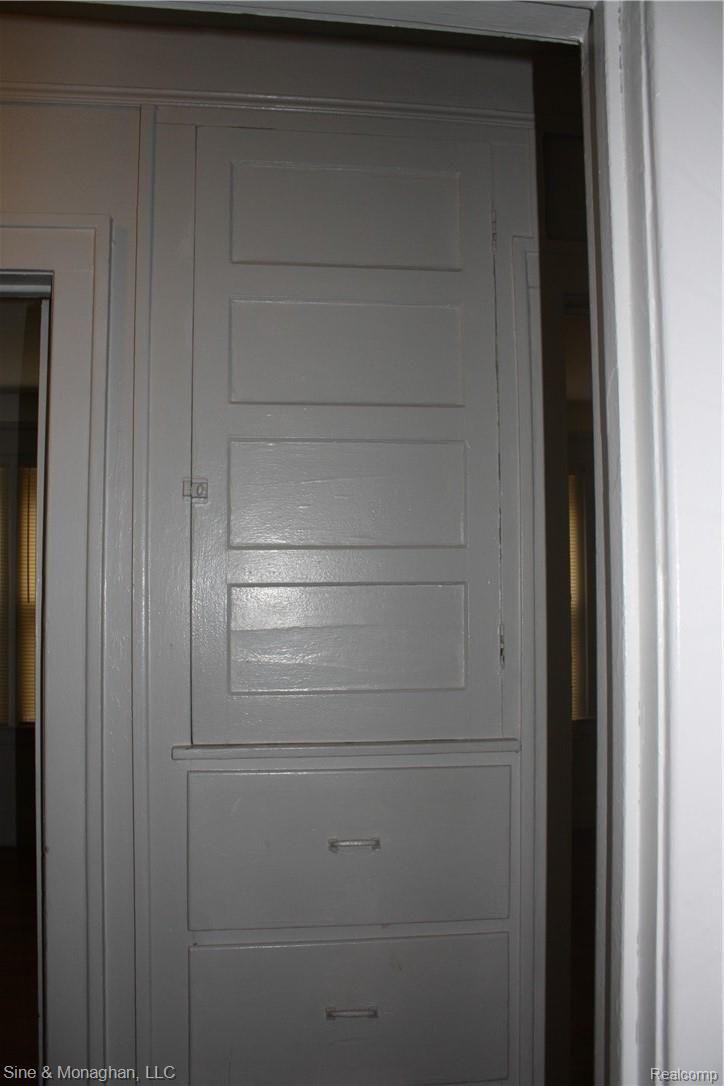 874 Alter Road Detroit, MI 48215 - Photo 11 of 19 IMG_9367.JPG