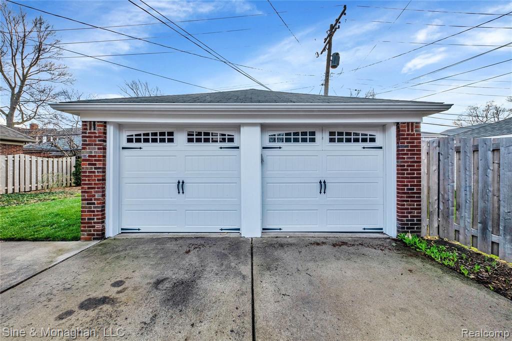 731-733 Harcourt Road Grosse Pointe Park, MI 48230 - Photo 33 of 40