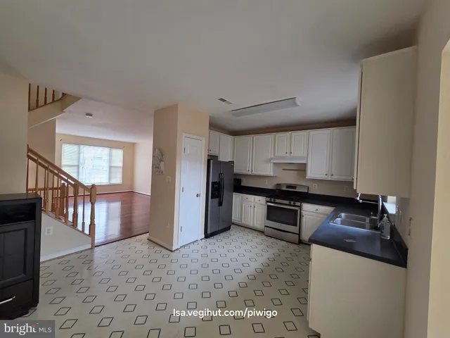 $2,995 | 42856 Golf View Drive, Chantilly, VA 20152