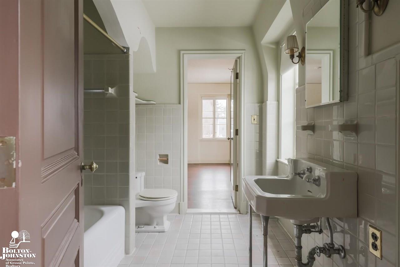 193 Ridge Road Grosse Pointe Farms, MI 48236 - Photo 30 of 60