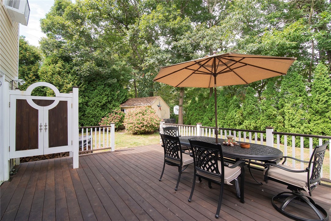 61 Laurel Road South Kingstown, RI 02879 - Photo 19 of 29