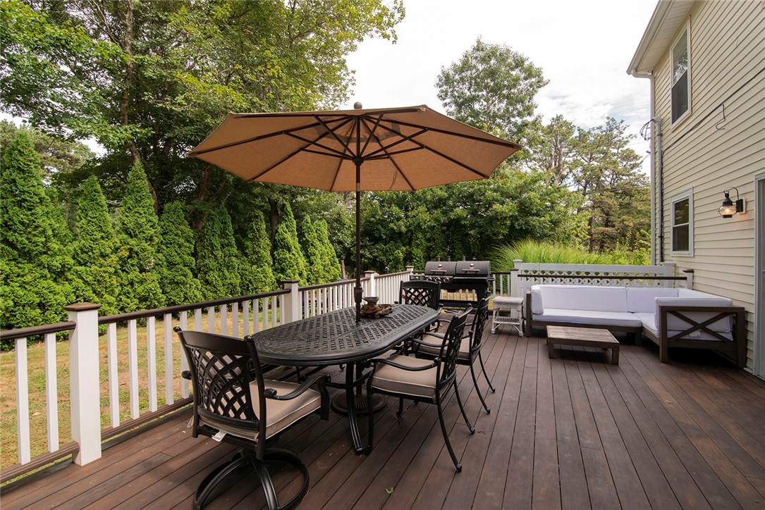 61 Laurel Road South Kingstown, RI 02879 - Photo 20 of 29