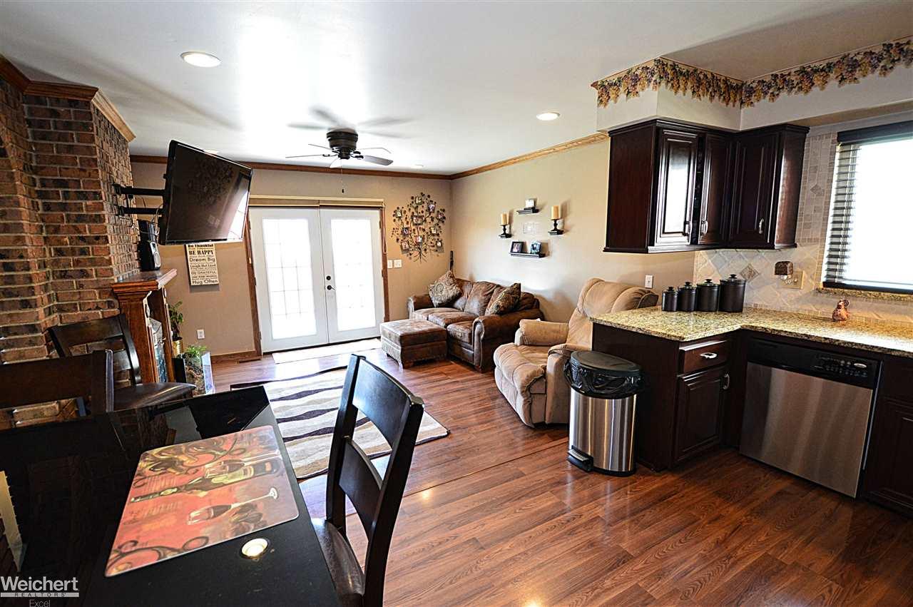 45761 Spagnuolo Road Macomb, MI 48044 - Photo 25 of 48 31288721-24.JPG