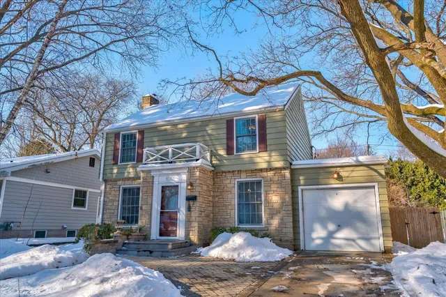 $749,000 | 4186 Nakoma Road, Madison, WI 53711