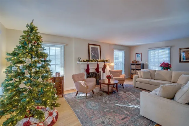 $749,000 | 4186 Nakoma Road, Madison, WI 53711