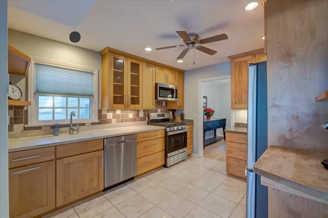 $749,000 | 4186 Nakoma Road, Madison, WI 53711