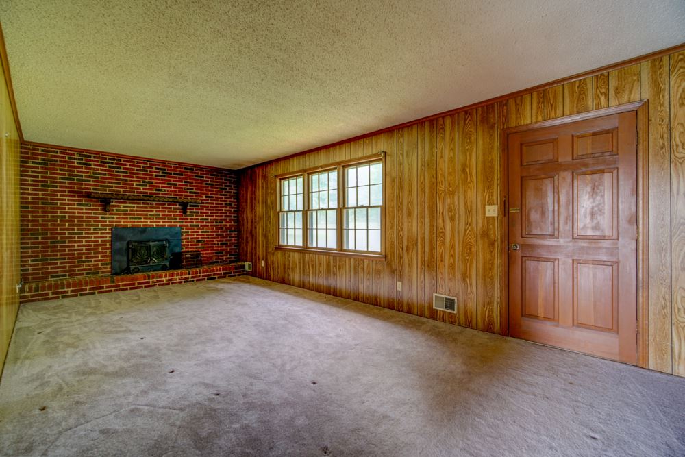 175 Suttles Road Inman, SC 29349 - Photo 3 of 28 Living Room