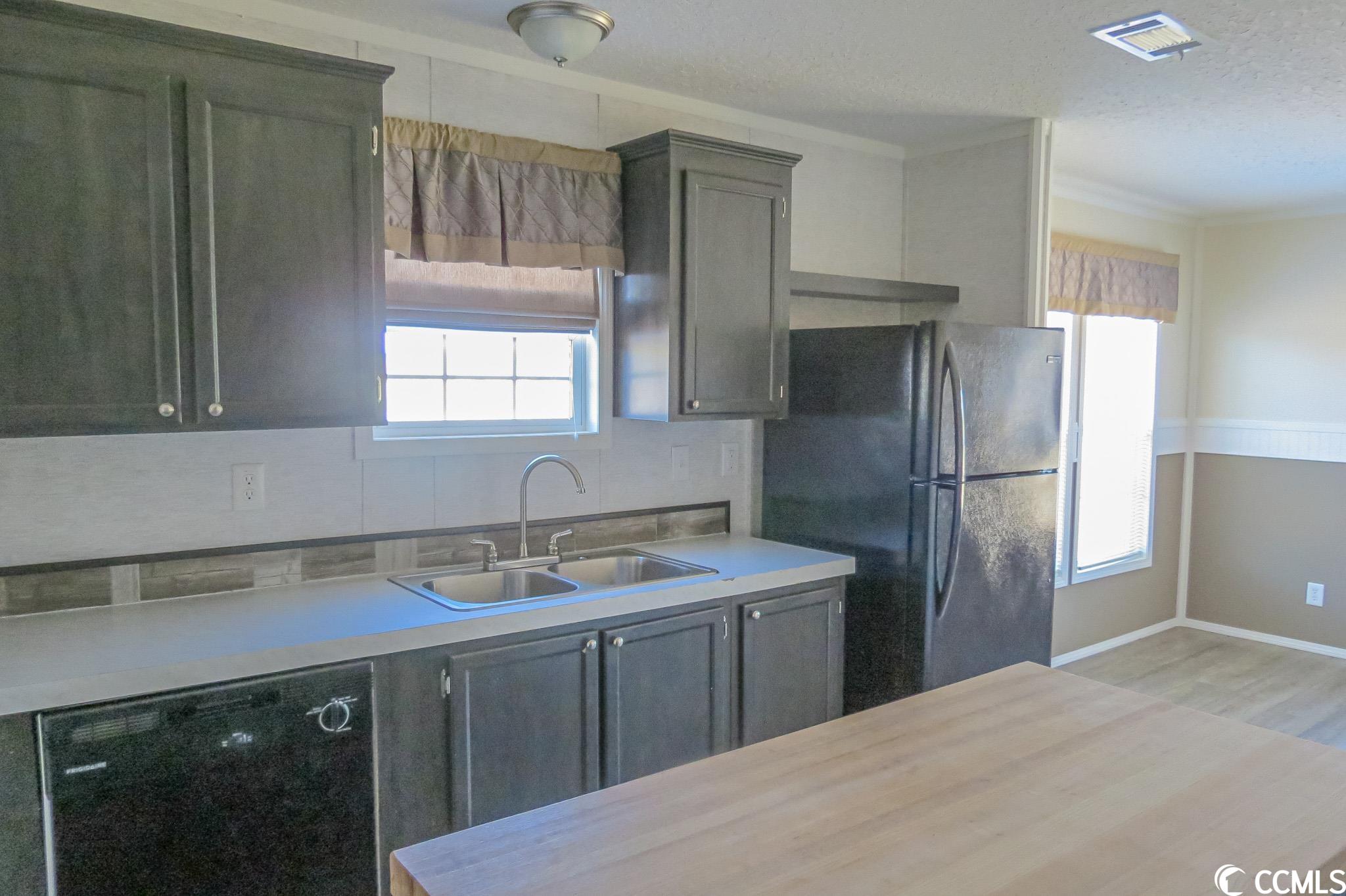 864 Tupperware Road Hemingway, SC 29554 - Photo 10 of 38