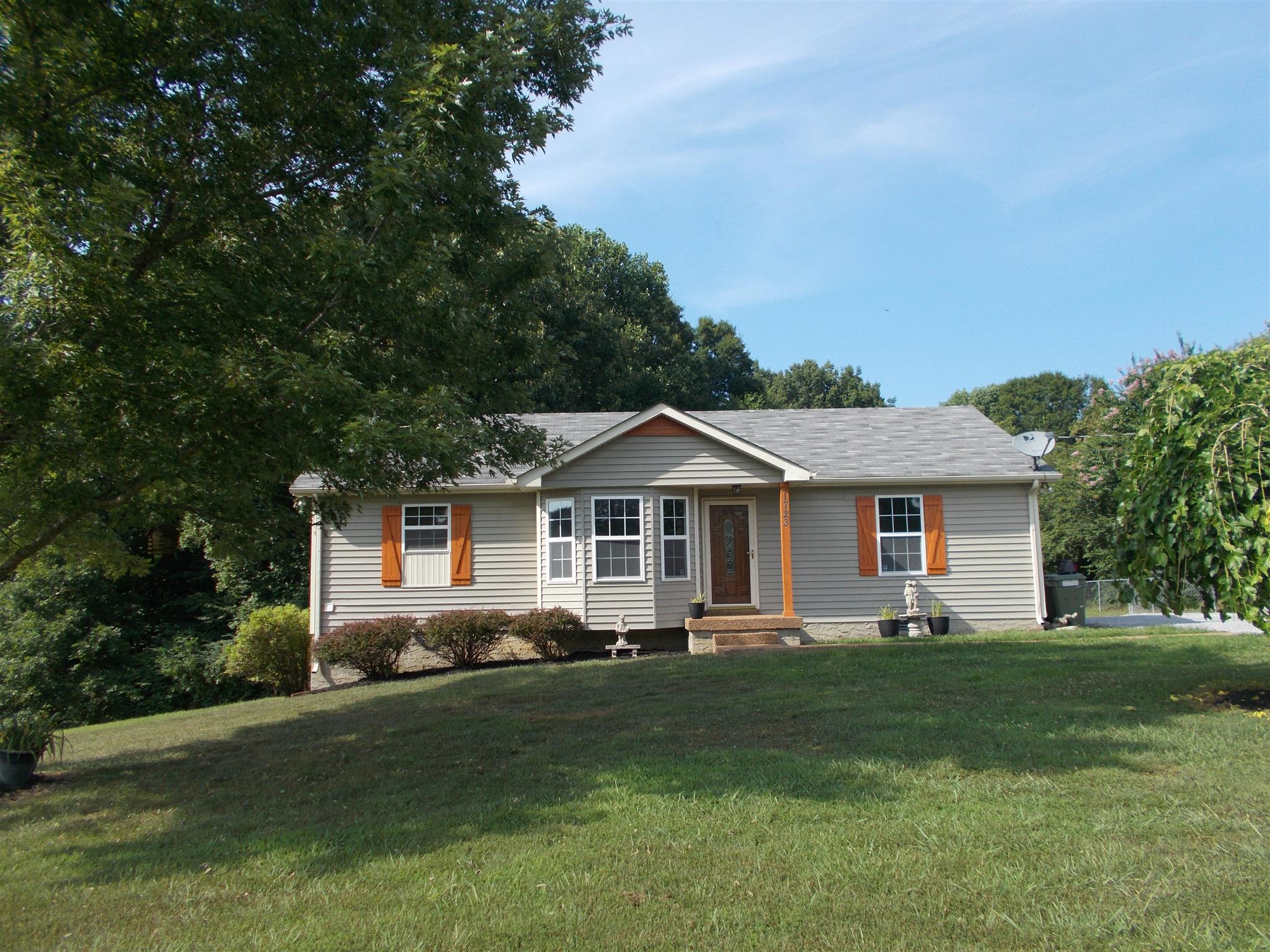 1723 Bandy Road Ashland City, TN 37015 - Photo 1 of 17 Gallery Image 1