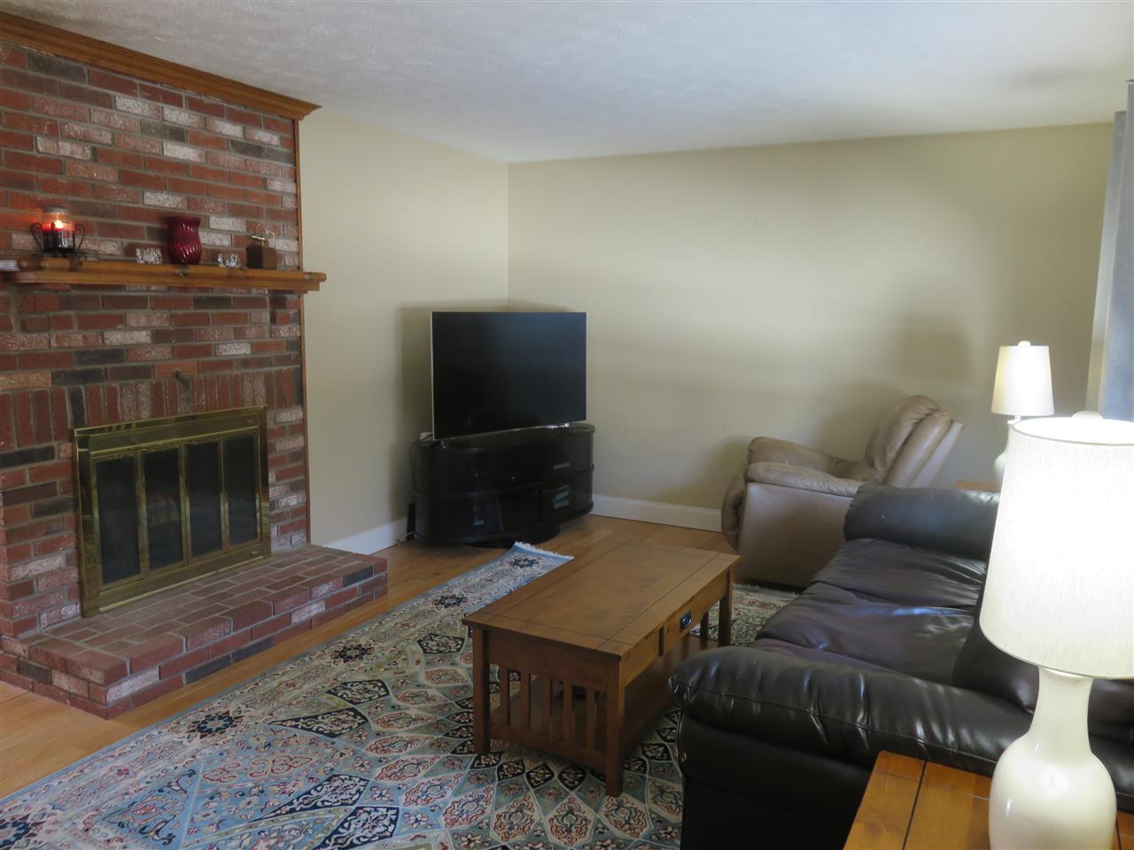 222 Winding Pond Road Londonderry, NH 03053 - Photo 12 of 37