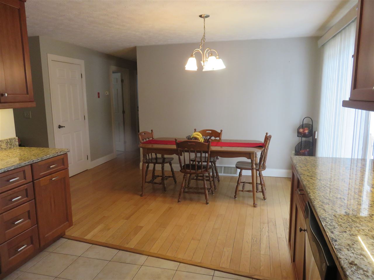 222 Winding Pond Road Londonderry, NH 03053 - Photo 14 of 37