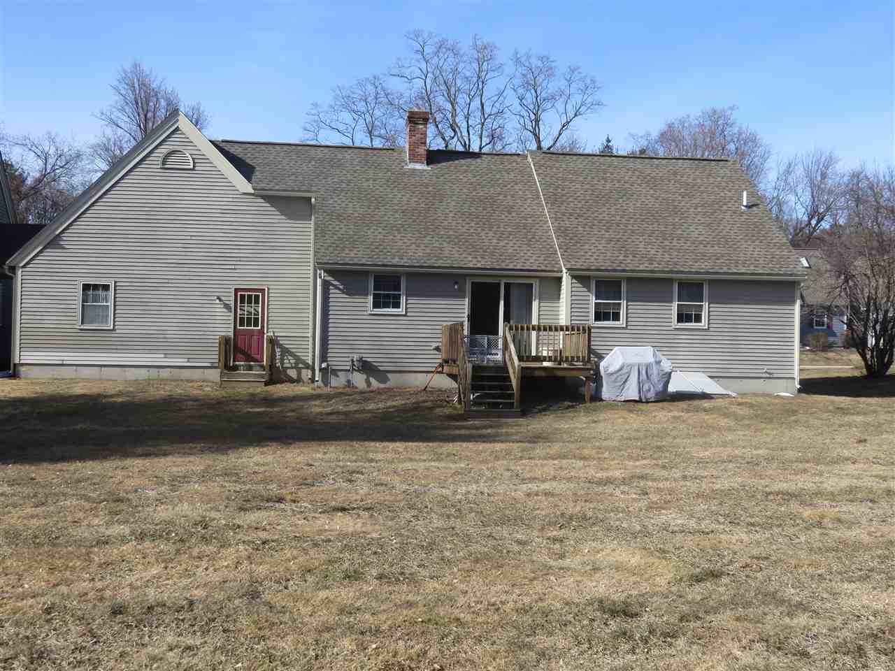 222 Winding Pond Road Londonderry, NH 03053 - Photo 3 of 37