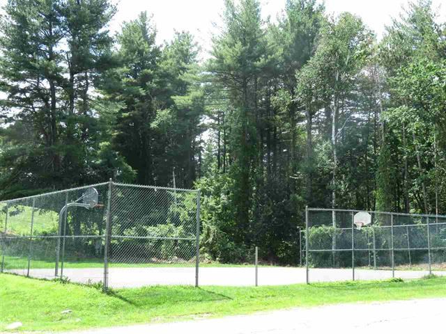 222 Winding Pond Road Londonderry, NH 03053 - Photo 29 of 37