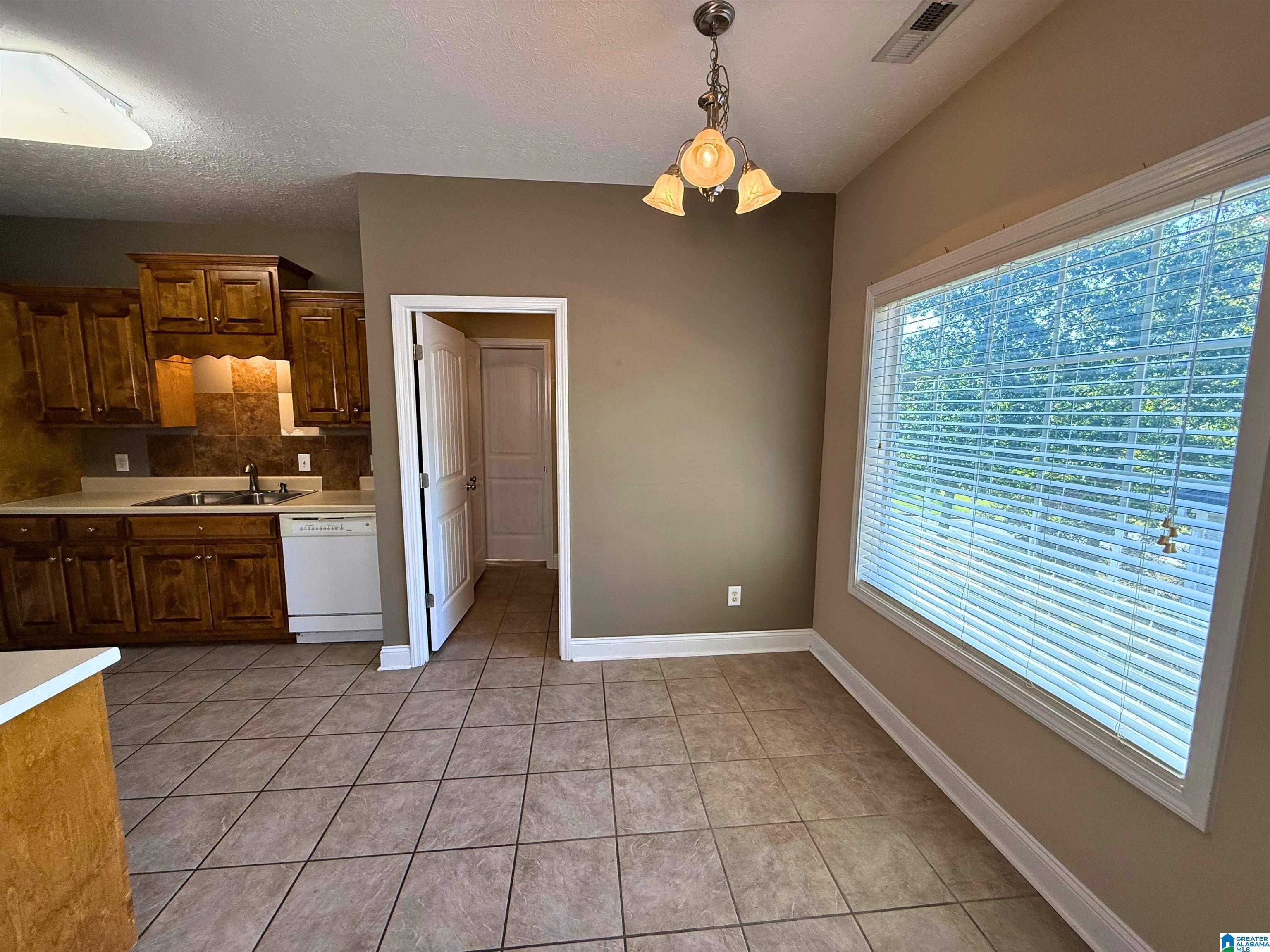 217 Twin Ridge Circle Lincoln, AL 35096 - Photo 12 of 36