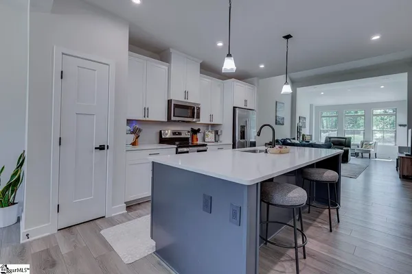 $330,000 | 155 Moss Holw Way, Simpsonville, SC 29680
