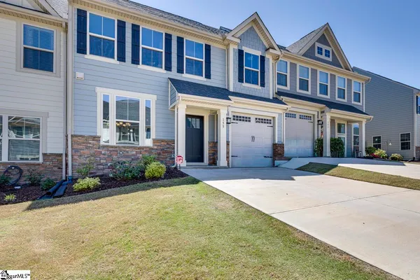 $330,000 | 155 Moss Holw Way, Simpsonville, SC 29680