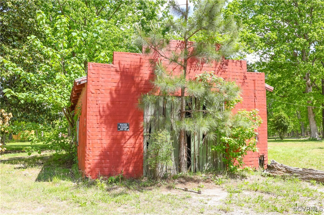 Tbd Abilene Road Farmville, VA 23901 - Photo 20 of 29 a backyard of a building with trees
