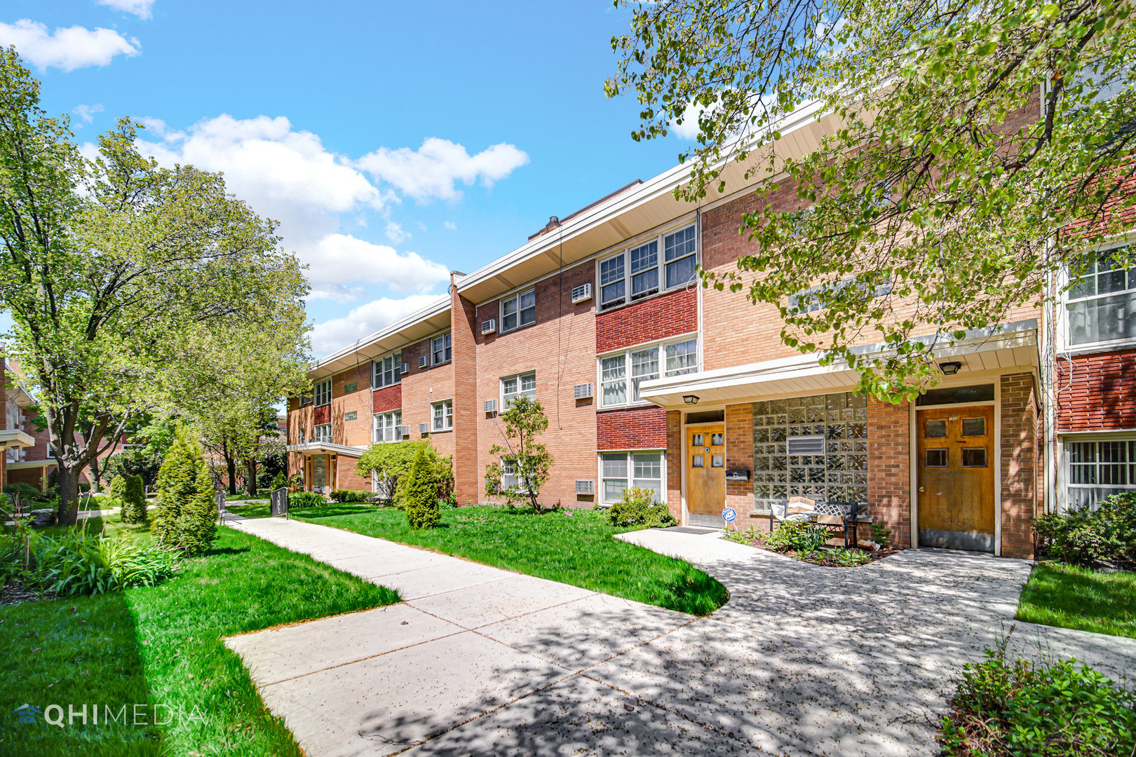 7538 North Ridge Boulevard, Unit 1W Chicago, IL 60645 - Photo 2 of 20 Gallery Image 2