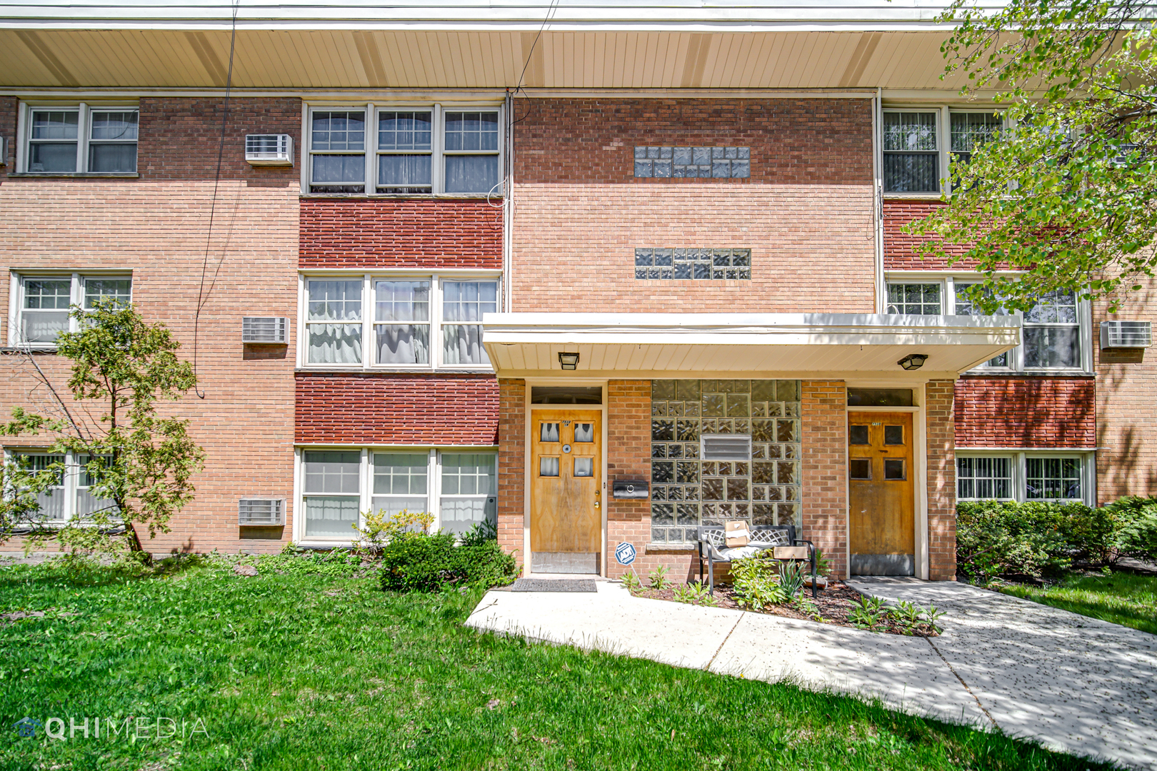 7538 North Ridge Boulevard, Unit 1W Chicago, IL 60645 - Photo 3 of 20 Gallery Image 3