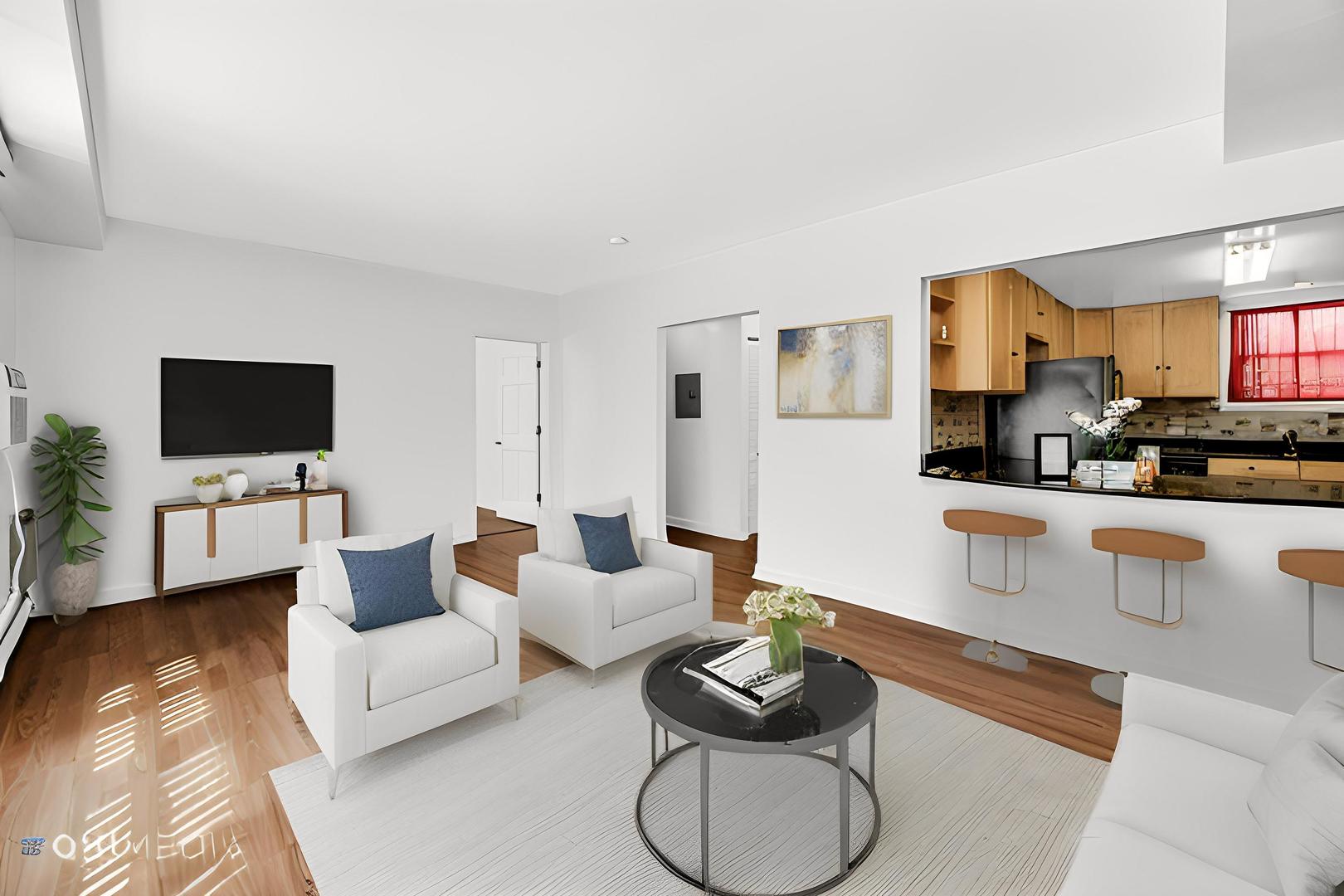 7538 North Ridge Boulevard, Unit 1W Chicago, IL 60645 - Photo 5 of 20 Gallery Image 5