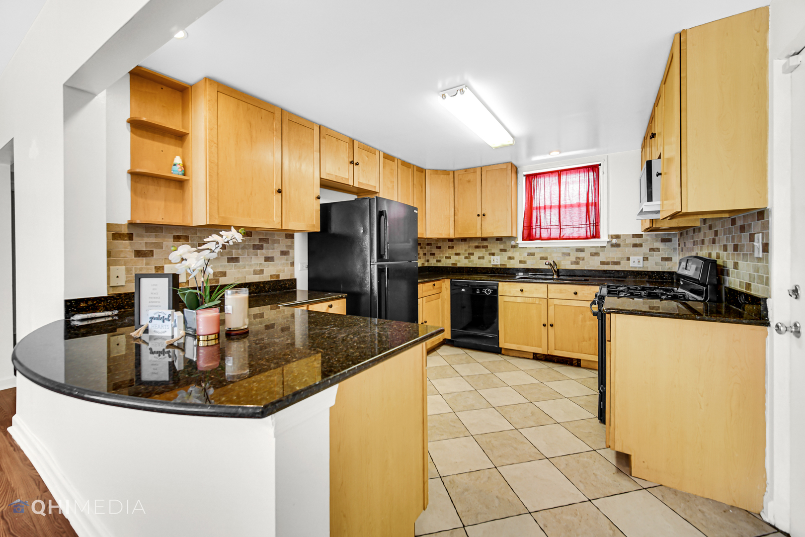 7538 North Ridge Boulevard, Unit 1W Chicago, IL 60645 - Photo 8 of 20 Gallery Image 8