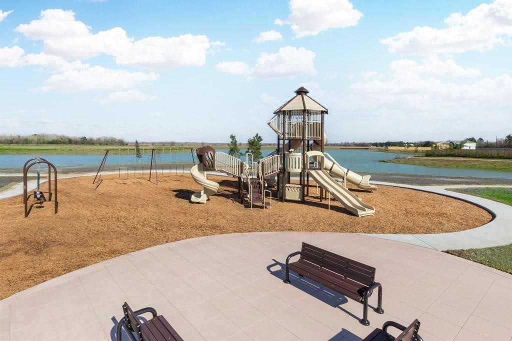 4510 Red Yucca Drive Baytown, TX 77521 - Photo 29 of 29 swimming pool view
