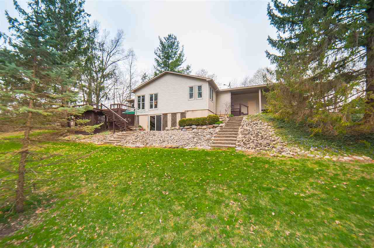5025 Genesee Road Lapeer, MI 48446 - Photo 10 of 42 31379447-9.JPG
