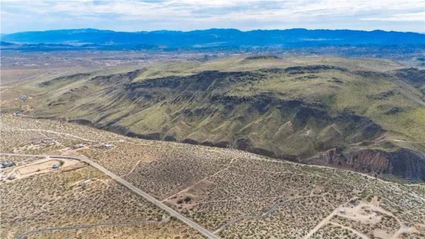 $349,000 | 55455 Pipes Canyon Road, Pioneertown, CA 92268