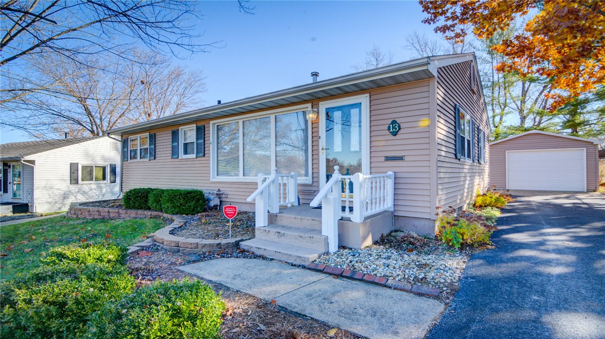 13 West Enlow Drive Decatur, IL 62521 - Photo 1 of 28 Gallery Image 1