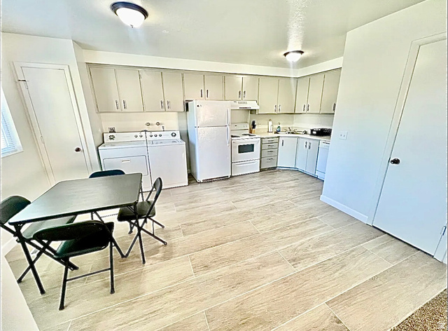 356 North 300 West Logan, UT 84321 - Photo 4 of 17