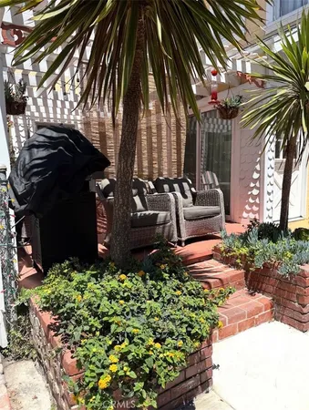 $1,999,000 | 337 Clemente Avenue, Avalon, CA 90704