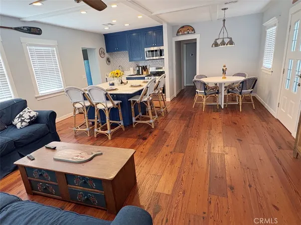 $1,999,000 | 337 Clemente Avenue, Avalon, CA 90704