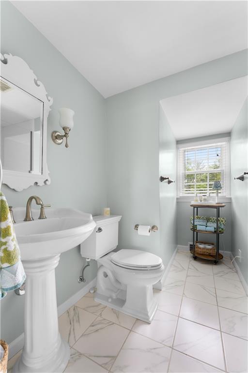 1805 Kent Road Pittsburgh, PA 15241 - Photo 29 of 50 2nd Primary Full Bath