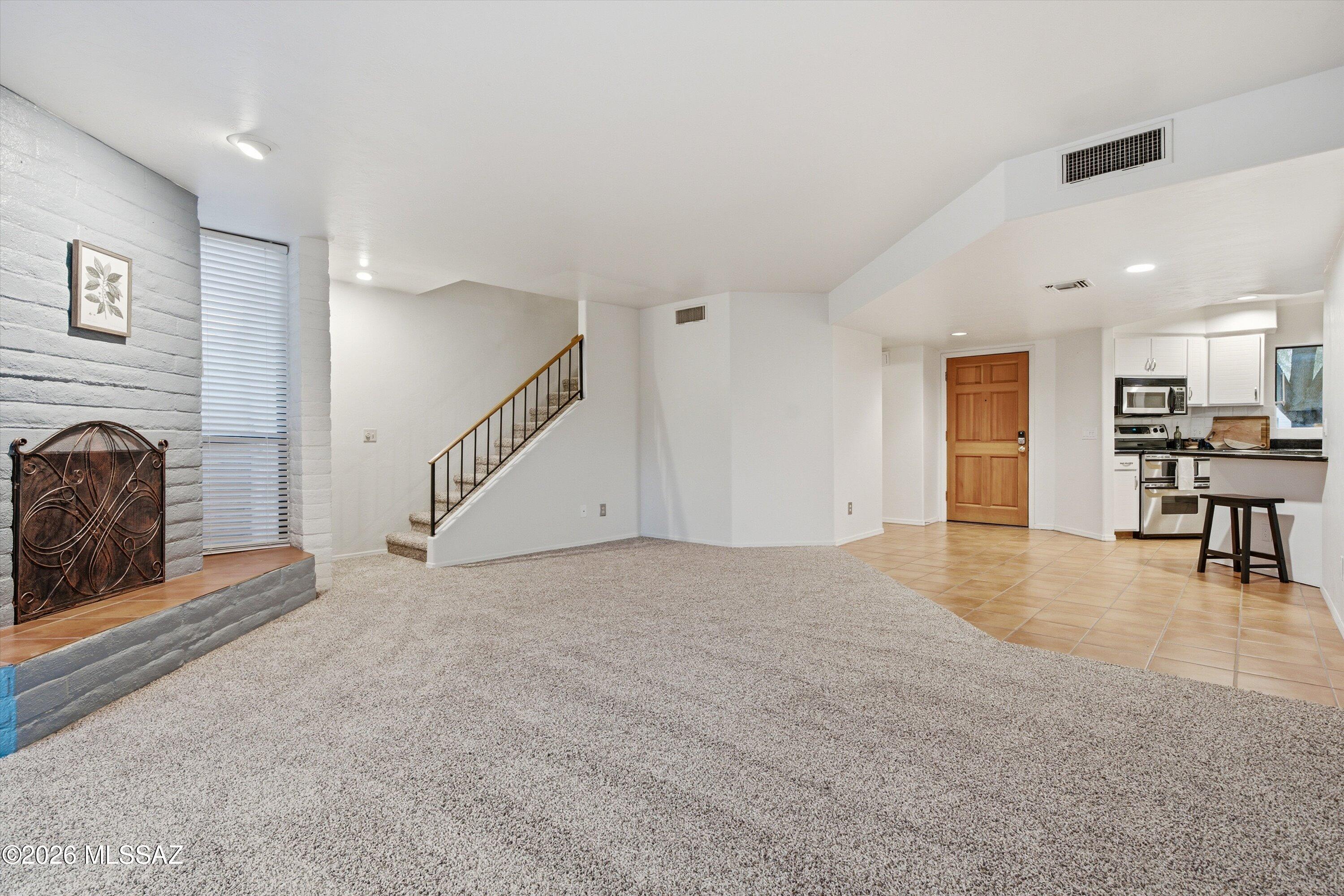 2882 East Sierra Vista Road Tucson, AZ 85716 - Photo 3 of 43 Living Room