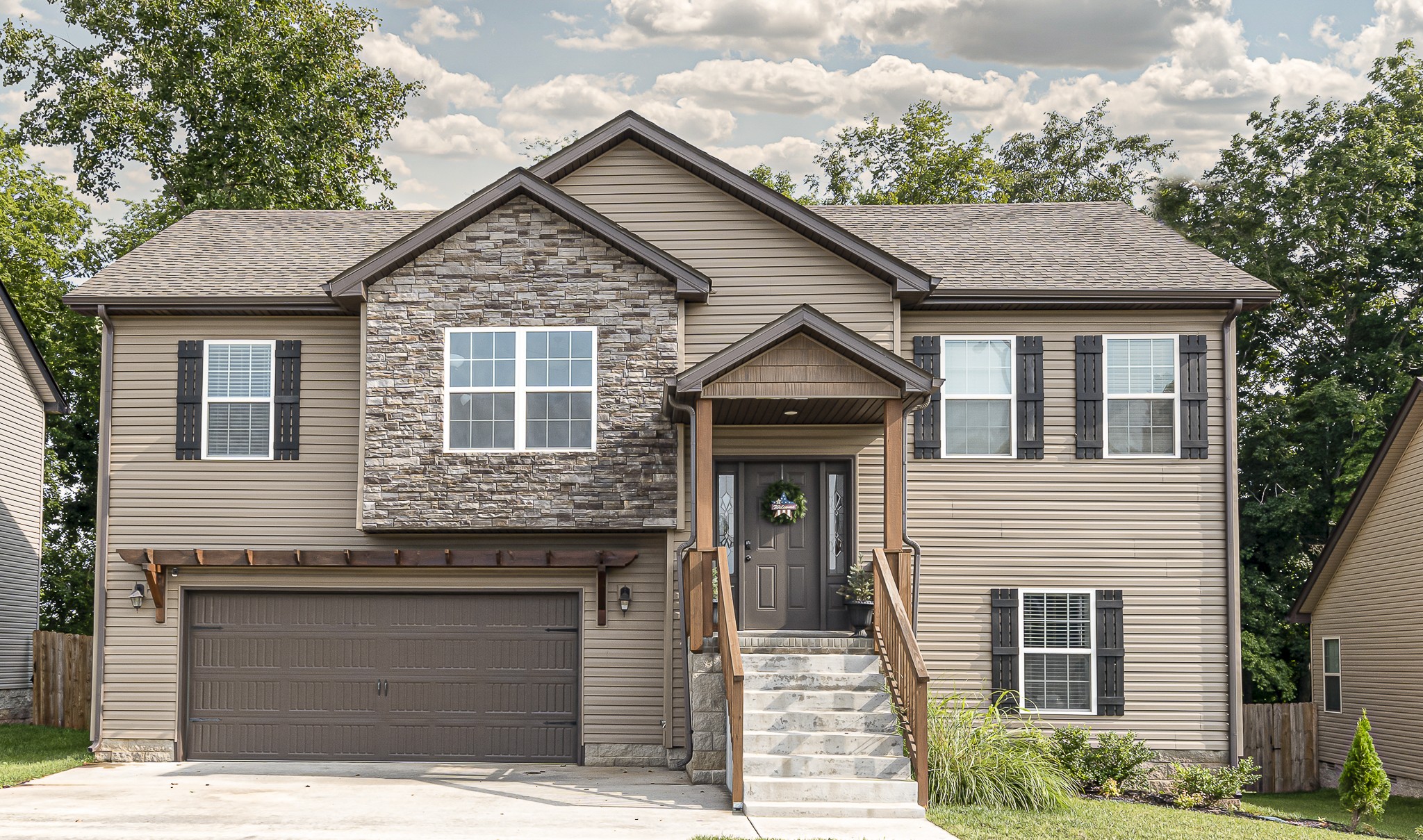 1884 Rains Road Clarksville, TN 37042 - Photo 6 of 44 Gallery Image 6