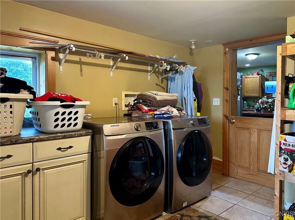6749 Rugg Road Leyden, NY 13433 - Photo 7 of 28 Back Mudroom/Laundry Room/Pantry