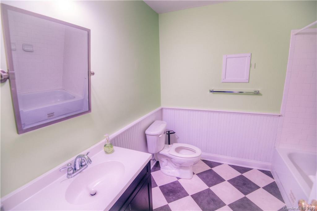 915 Derricks Crossing Fort Mill, SC 29708 - Photo 17 of 24 a bathroom with a sink and a mirror