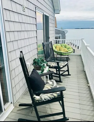 a view of terrace with city view