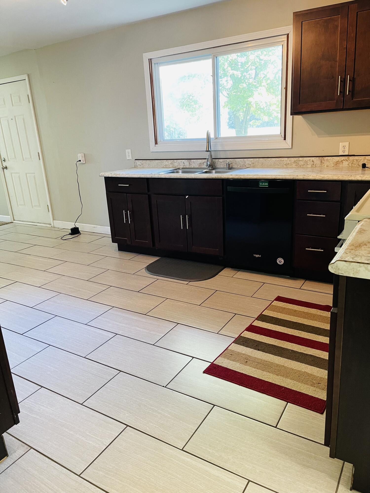 2580 East Ellis Road Muskegon, MI 49444 - Photo 5 of 13 7F59BB83-120D-4CF4-930A-423F753C473E