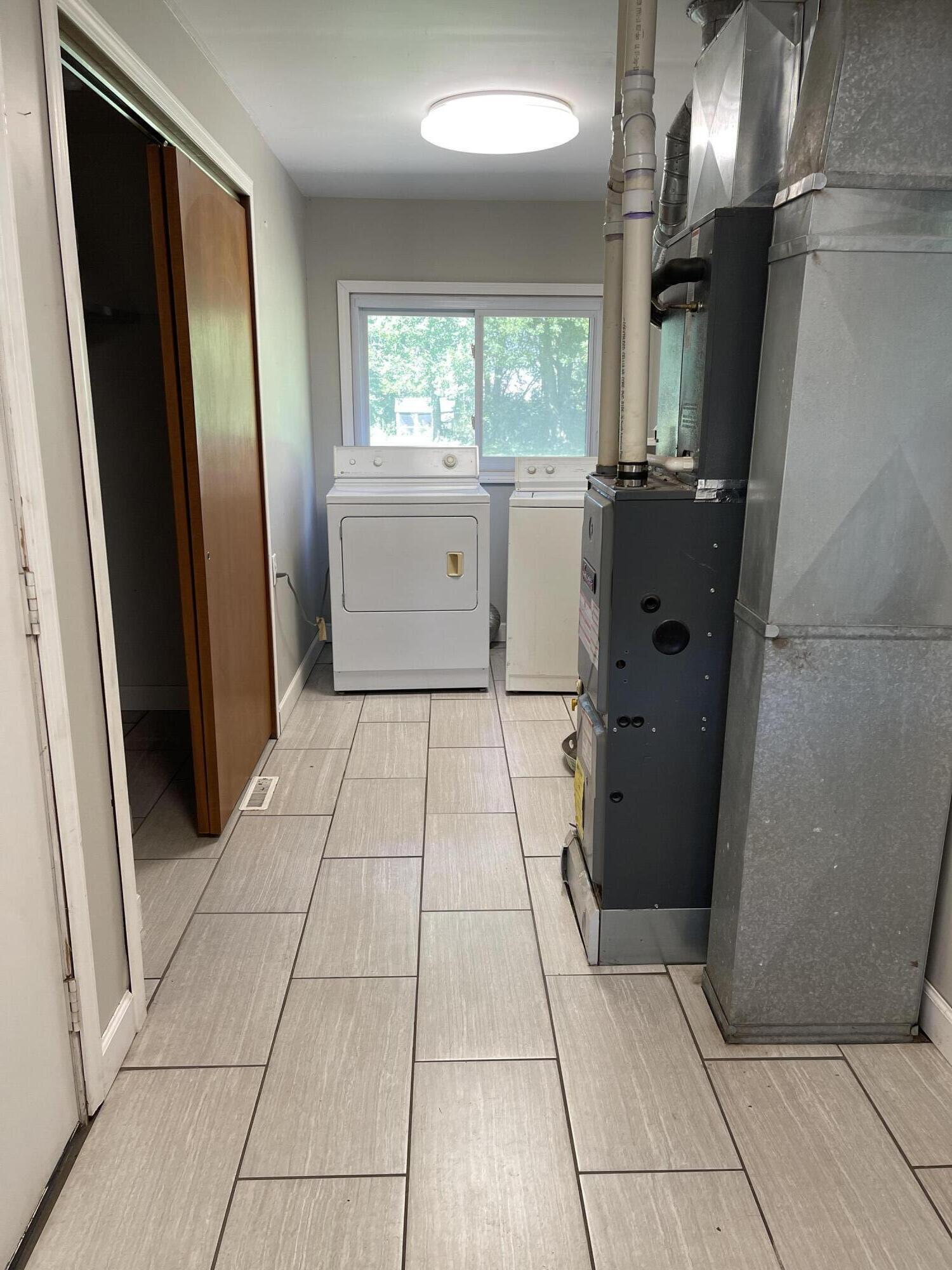 2580 East Ellis Road Muskegon, MI 49444 - Photo 9 of 13 6B915B51-B8A8-4C84-9FB4-9A74C44C4CE5