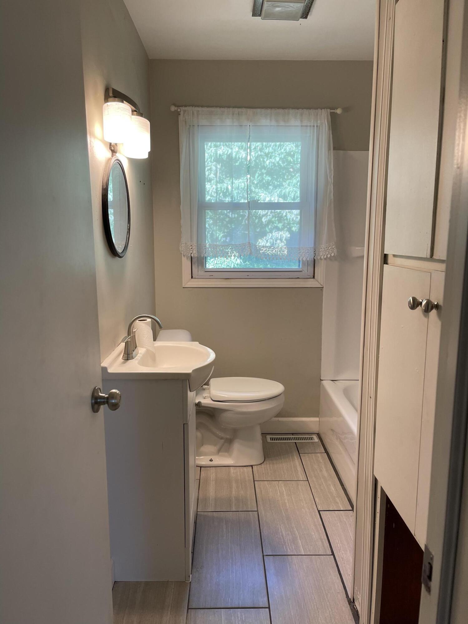 2580 East Ellis Road Muskegon, MI 49444 - Photo 10 of 13 188F392B-9B5B-41FB-A746-588F8C37A55E