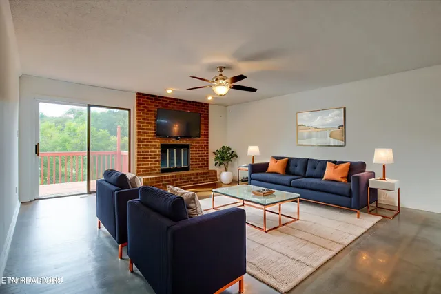 $439,000 | 8430 Woodbend Trail, Knoxville, TN 37919